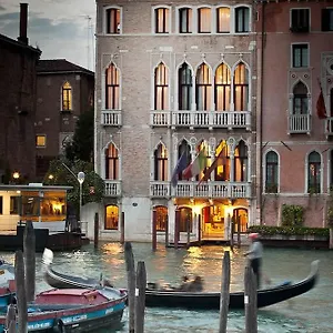 Hotel Pesaro Palace, Venedig